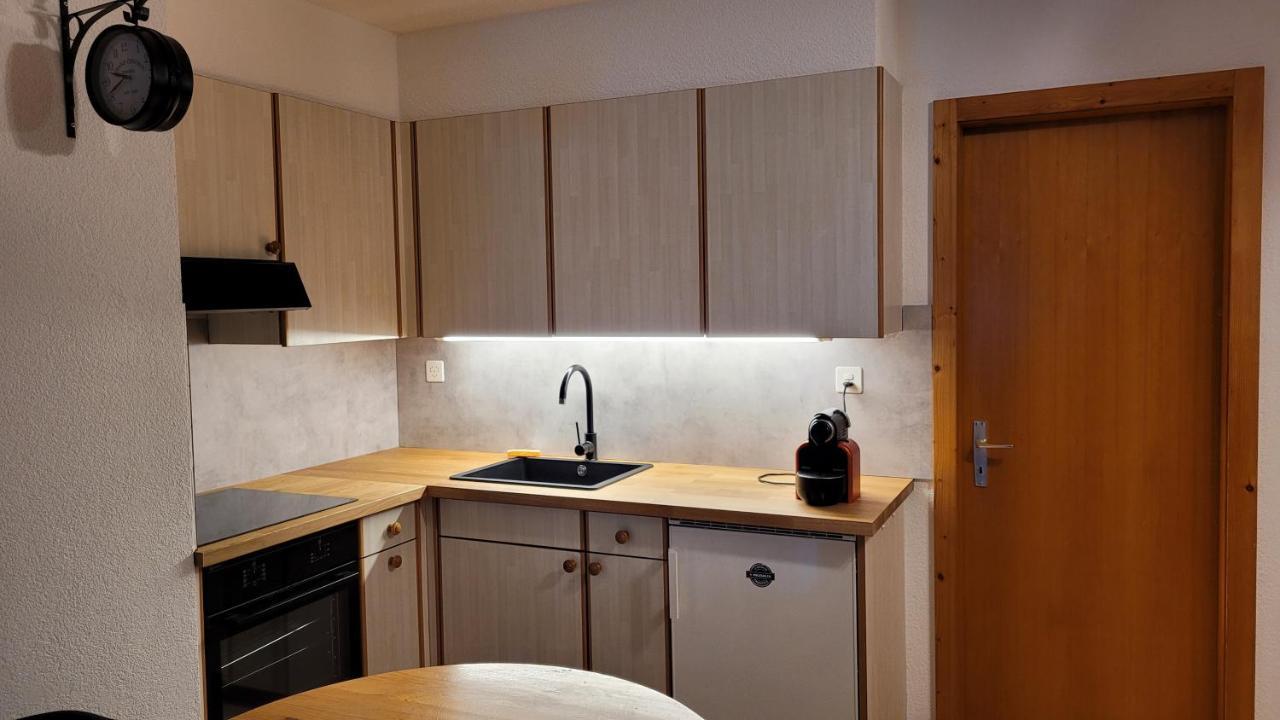 Appartement Avec Terrasse Ensoleillee Gruyeres Buitenkant foto